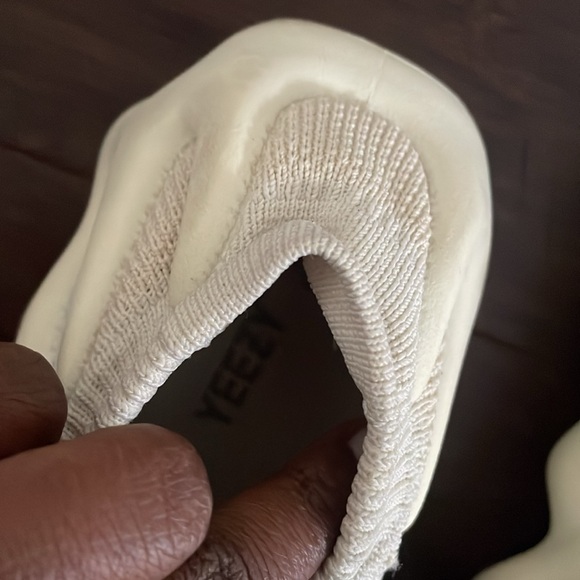 Adidas Yeezy 450 Cloud White - Picture 4 of 6